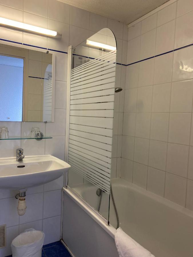 Shelder Hotel - Cherbourg En Cotentin - Equeurdreville Екстер'єр фото